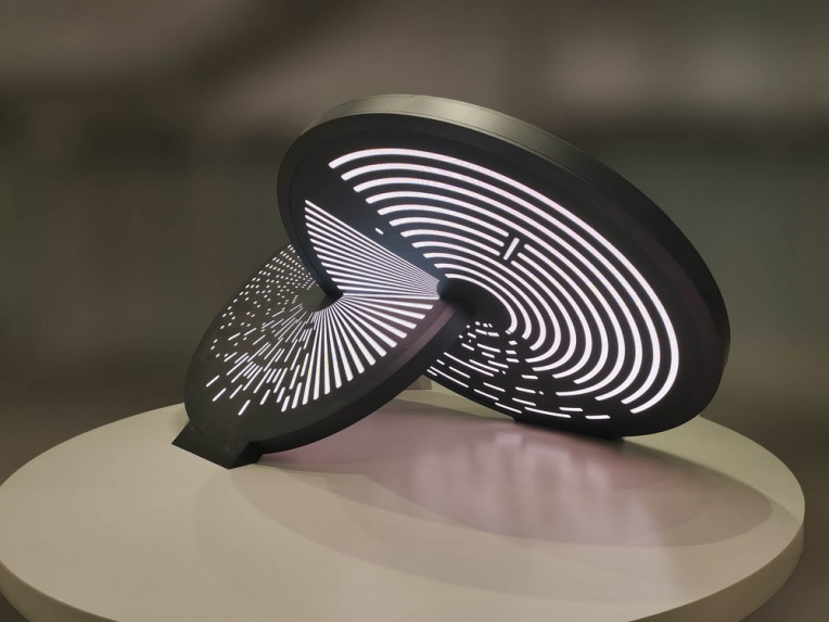 Арт-объект Два Времени в Культурном Центре ГЭС-2